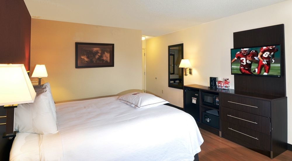 Red Roof Inn Plus + Phoenix West Kültér fotó